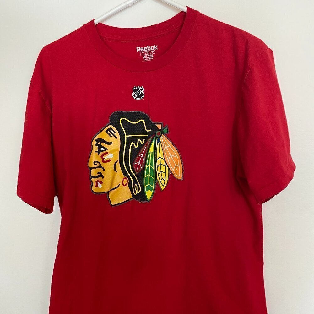 Reebok NHL Men's Chicago Blackhawks Andrew Desjardins #11 Team Logo T-Shirt
